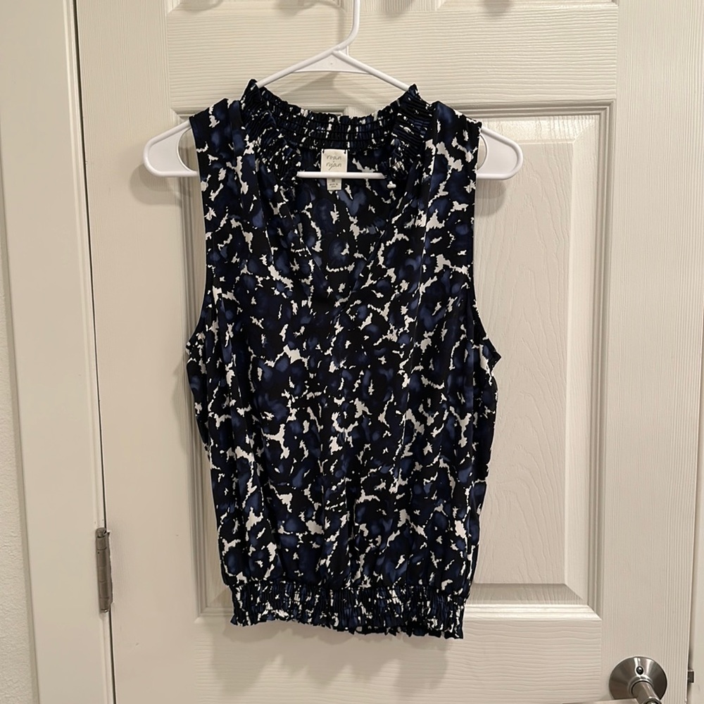 Ryan and Ryan Women’s Blue and Black Blouse